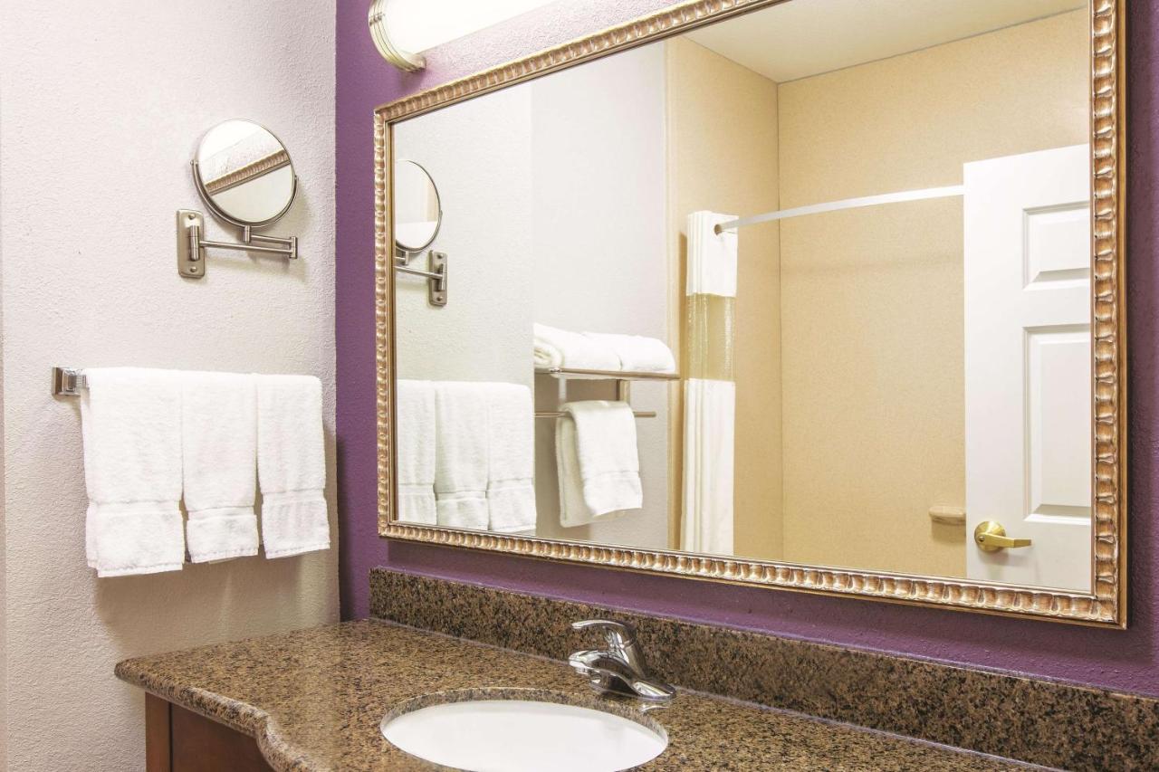 Deluxe Queen Room with Two Queen Beds at La Quinta Inn & Suites by Wyndham Gainesville