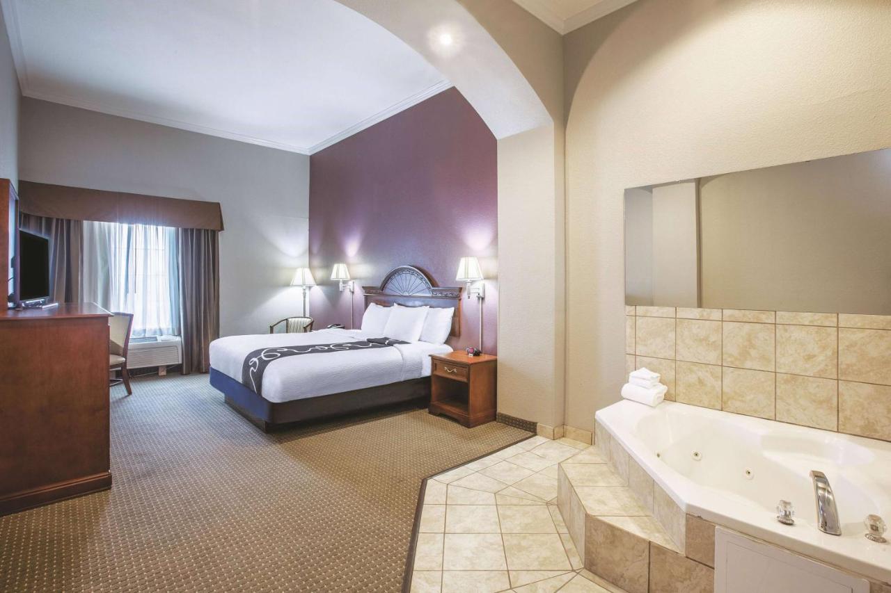 Deluxe King Room with Bunk Bed - Non-Smoking at La Quinta Inn & Suites by Wyndham Gainesville