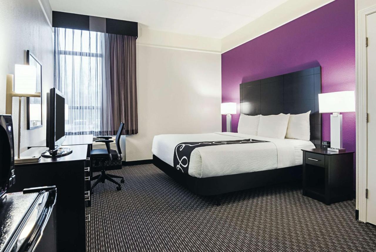 King Room - Mobility Access/Non-Smoking at La Quinta Inn & Suites by Wyndham Boston-Andover