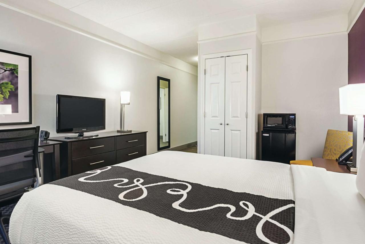 King Room - Mobility Access/Non-Smoking at La Quinta Inn & Suites by Wyndham Boston-Andover