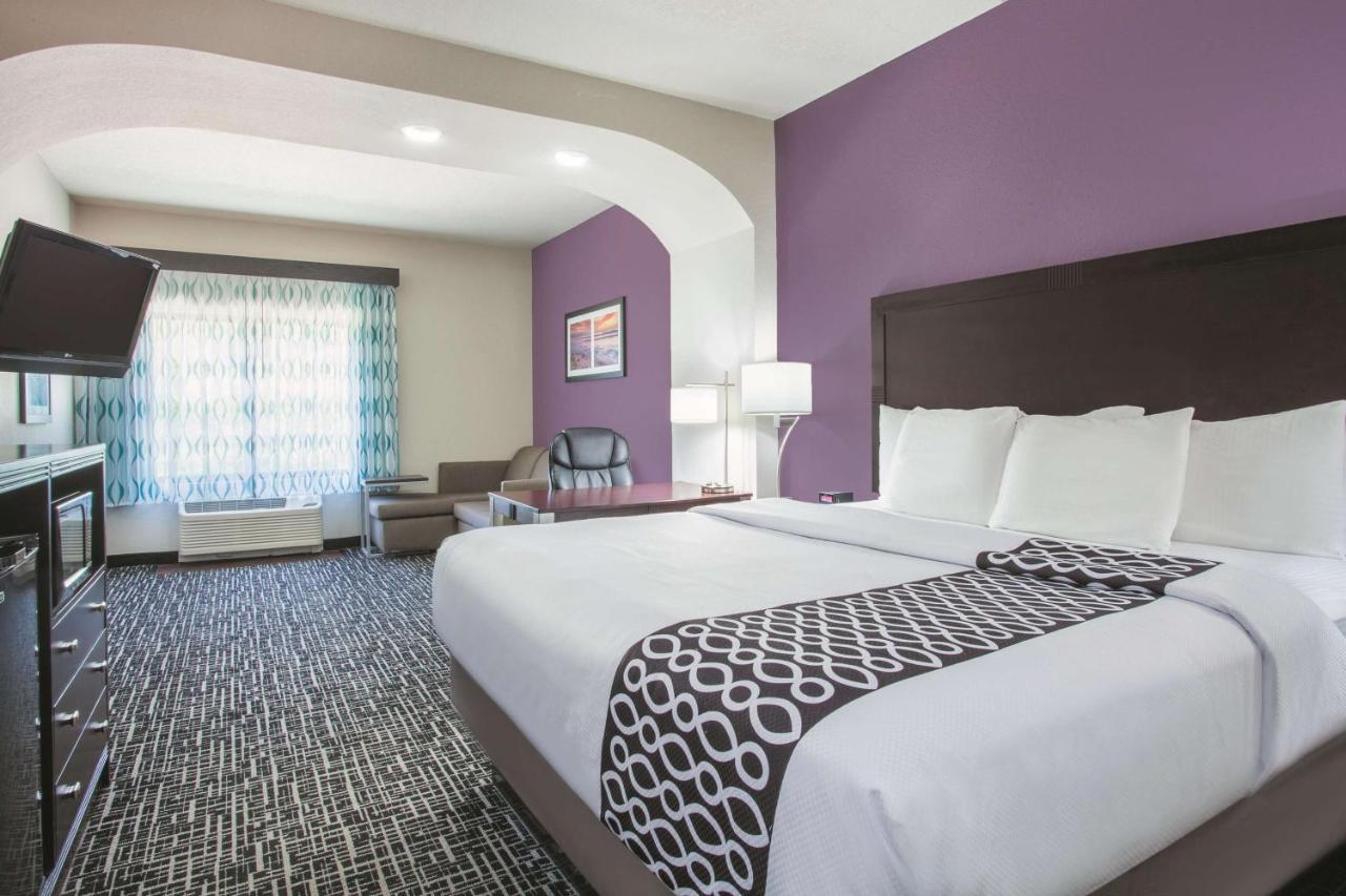 Executive King Room - Non-Smoking at La Quinta Inn & Suites by Wyndham Fort Walton Beach