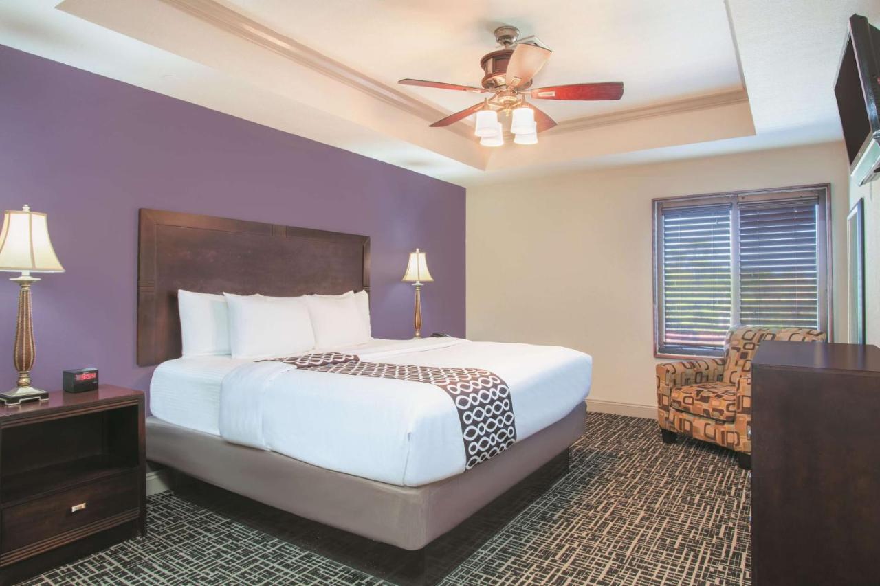 Apartment - Non-Smoking at La Quinta Inn & Suites by Wyndham Fort Walton Beach