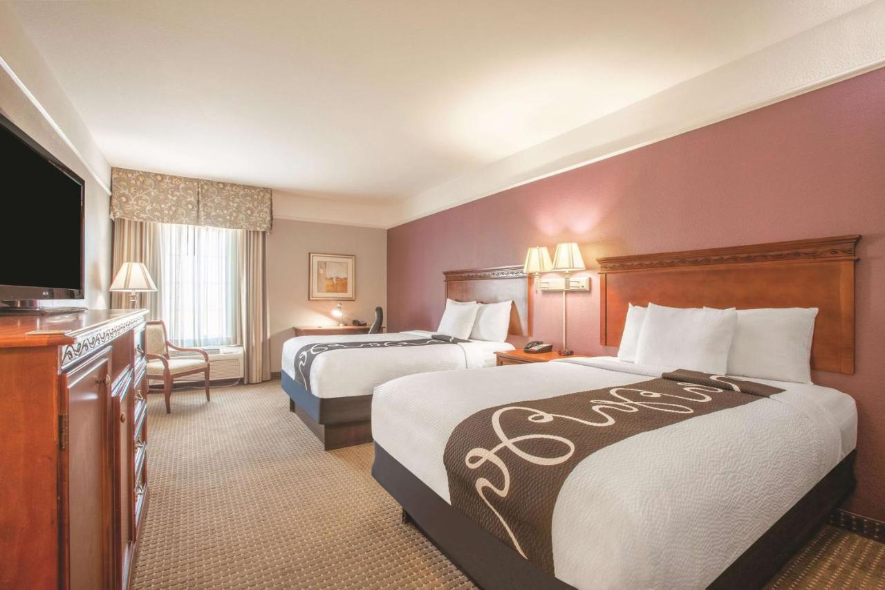 Queen Room with Two Queen Beds - Disability Access at La Quinta Inn & Suites by Wyndham Gainesville