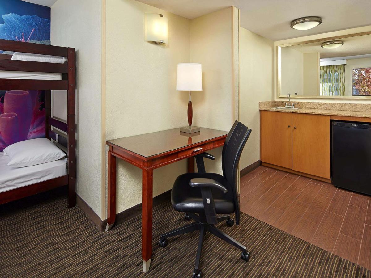 Family Suite at Mission View Inn & Suites San Diego Sea World - Zoo