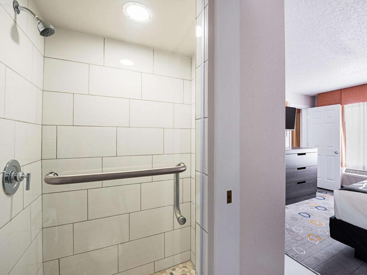One-Bedroom King Suite - Non-Smoking at La Quinta Inn & Suites by Wyndham Minneapolis Northwest