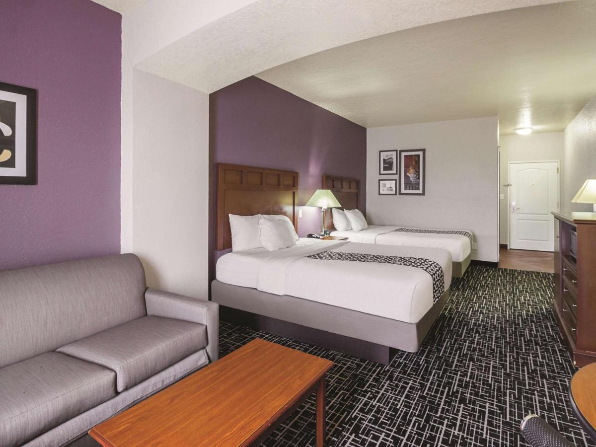 Deluxe Suite with Two Queen Beds - Non-Smoking at La Quinta Inn & Suites by Wyndham Bowling Green