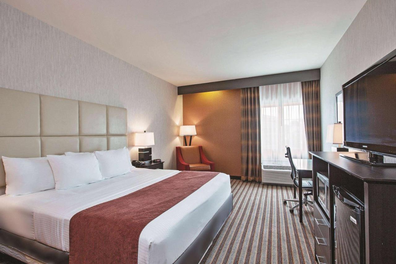 King Room - Non-Smoking at La Quinta Inn & Suites by Wyndham Harrisburg-Hershey