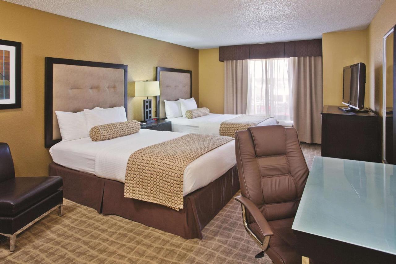 Room with Two Double Beds at La Quinta Inn & Suites by Wyndham Hot Springs