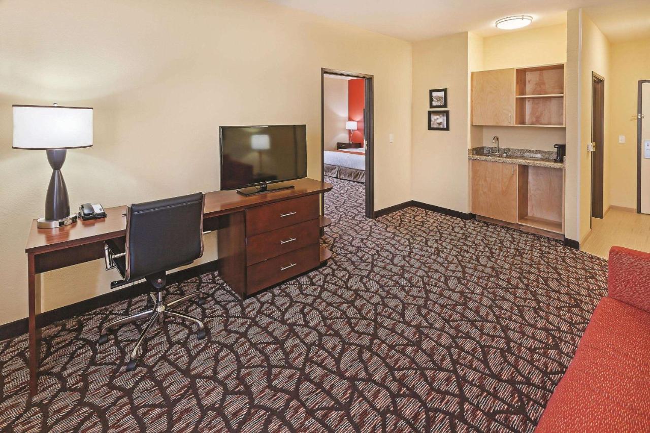 King Suite with Golf View - Non-Smoking at La Quinta Inn & Suites by Wyndham Pecos