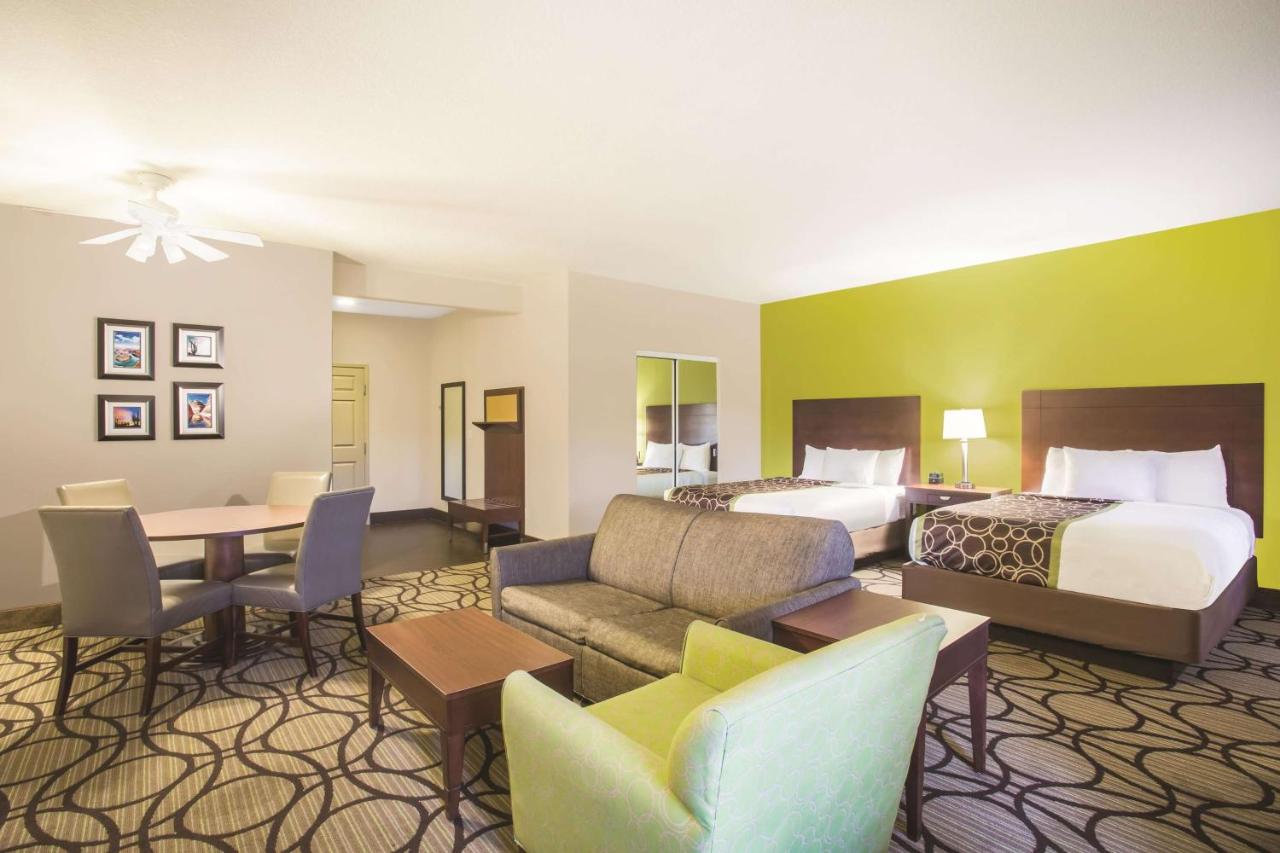 Deluxe Family Room - Non-Smoking at La Quinta Inn & Suites by Wyndham Conference Center Prescott