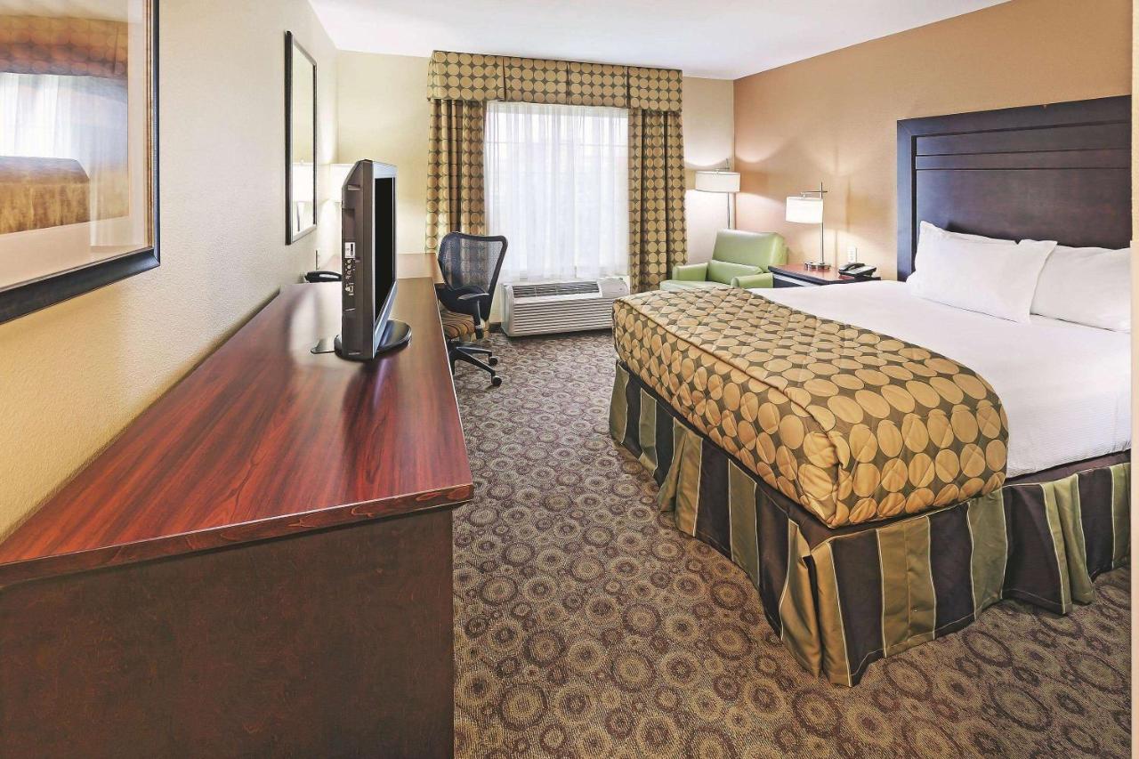 King Room - Disability Access at La Quinta Inn & Suites by Wyndham Dickinson