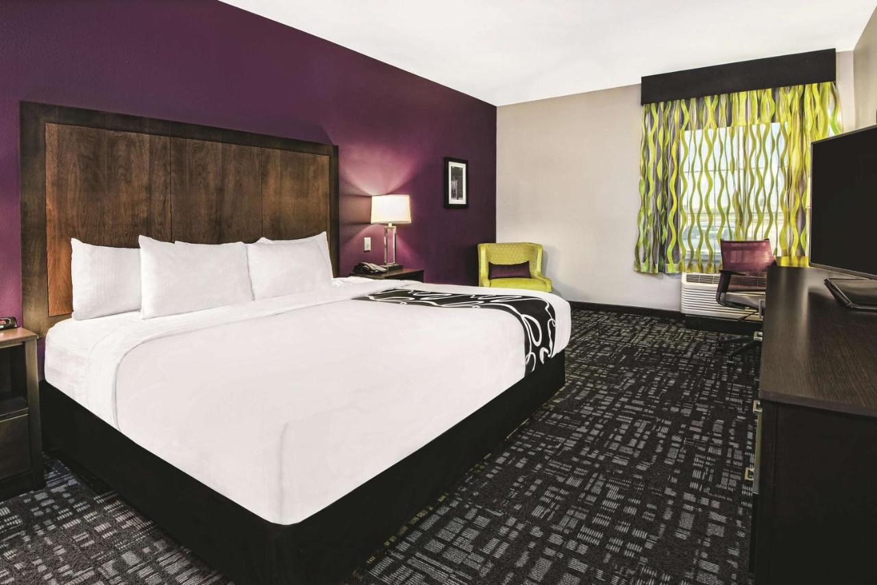 King Room - Non-Smoking at La Quinta Inn & Suites by Wyndham Monahans