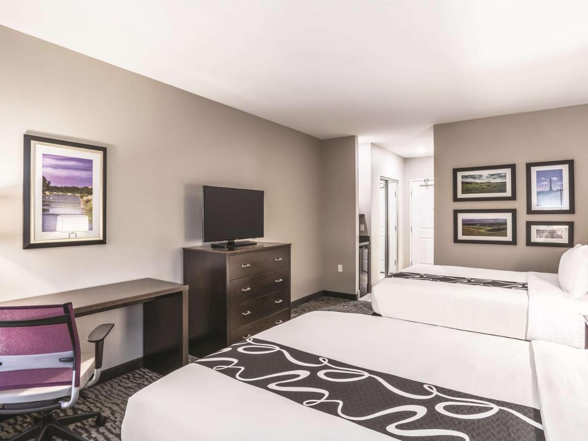 Queen Room with Two Queen Beds - Non-Smoking at La Quinta Inn & Suites by Wyndham Walla Walla
