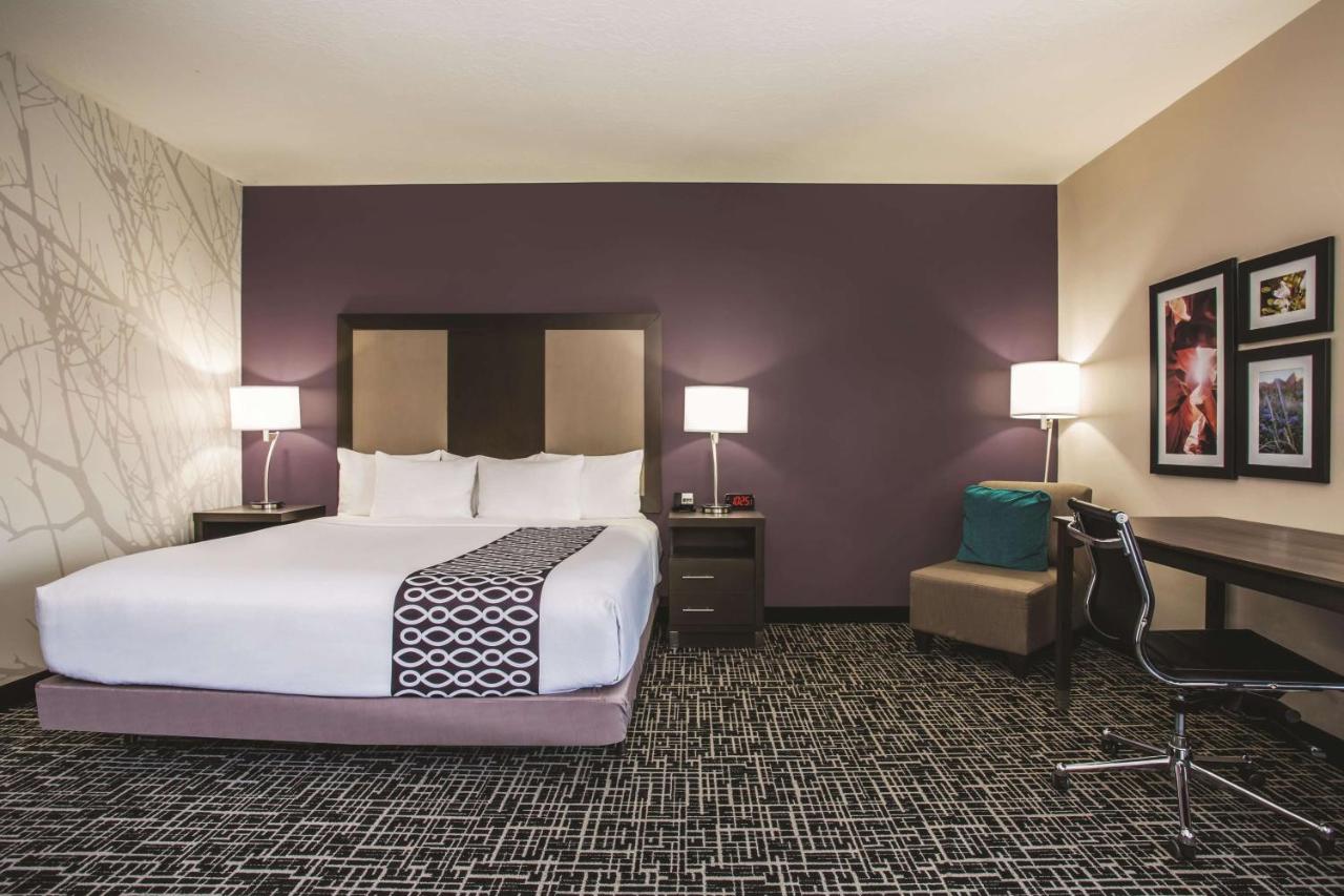 King Room - Disability Access at La Quinta Inn & Suites by Wyndham La Verkin-Gateway to Zion