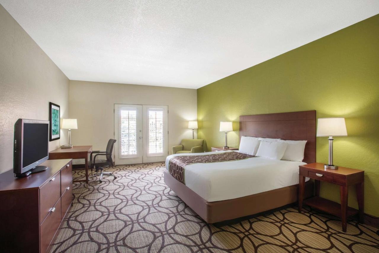 King Room - Non-Smoking at La Quinta Inn & Suites by Wyndham Conference Center Prescott