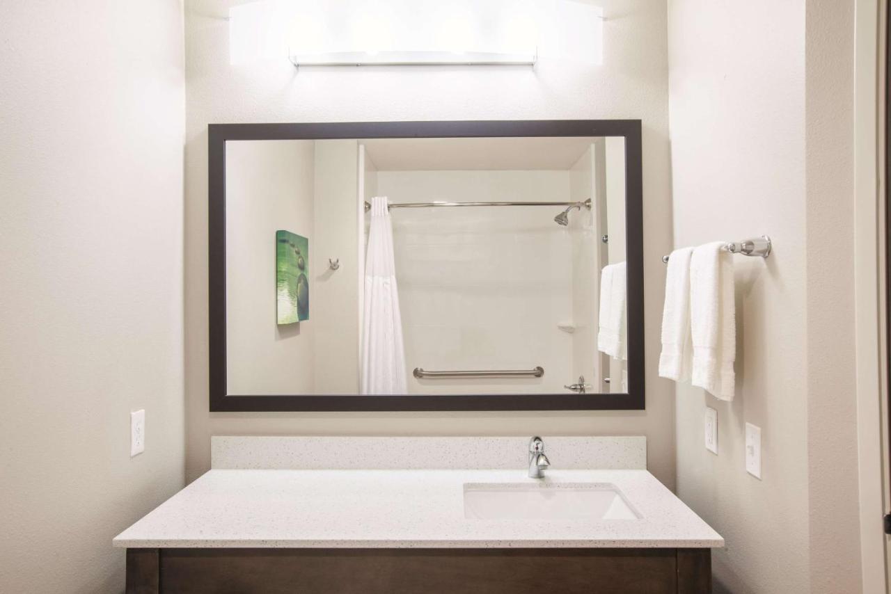 Queen Room with Two Queen Beds at La Quinta Inn & Suites by Wyndham Tulsa Broken Arrow