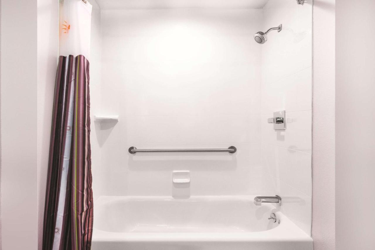 Queen Room with Two Queen Beds - Non-Smoking at La Quinta Inn & Suites by Wyndham Cleveland TN