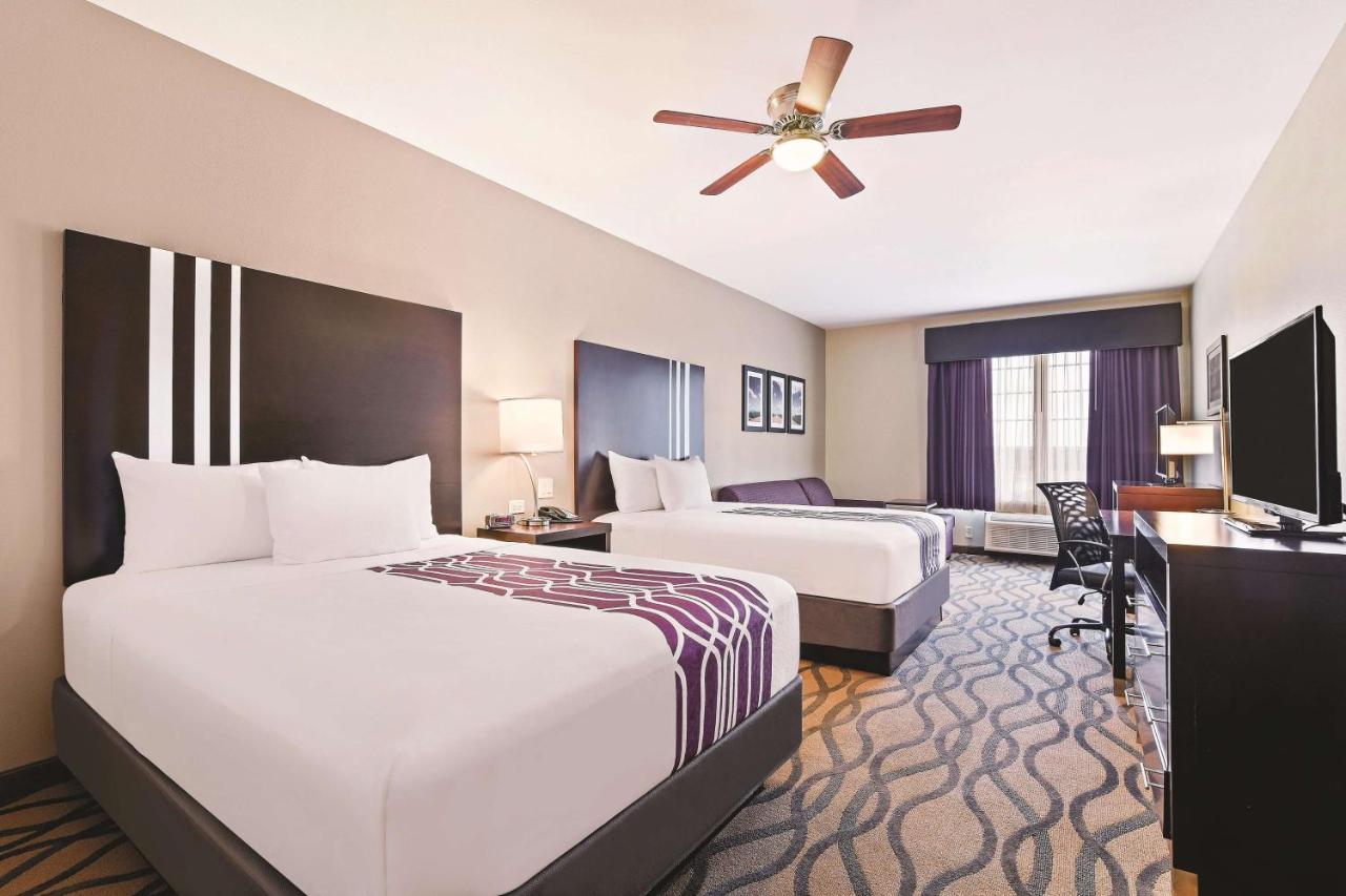 2 Queen Beds, Deluxe Mobility Accessible Room, Roll-In Shower, Non-Smoking at La Quinta Inn & Suites by Wyndham Luling