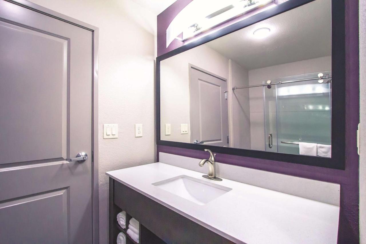 Deluxe Family Suite - Non-Smoking at La Quinta Inn & Suites by Wyndham Pampa