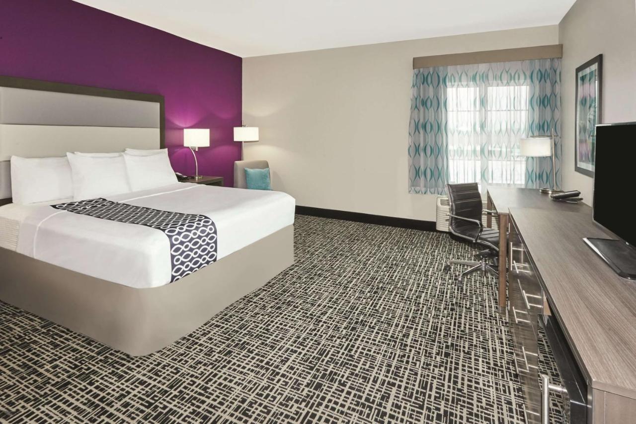 King Room - Non-Smoking at La Quinta Inn & Suites by Wyndham Springfield IL