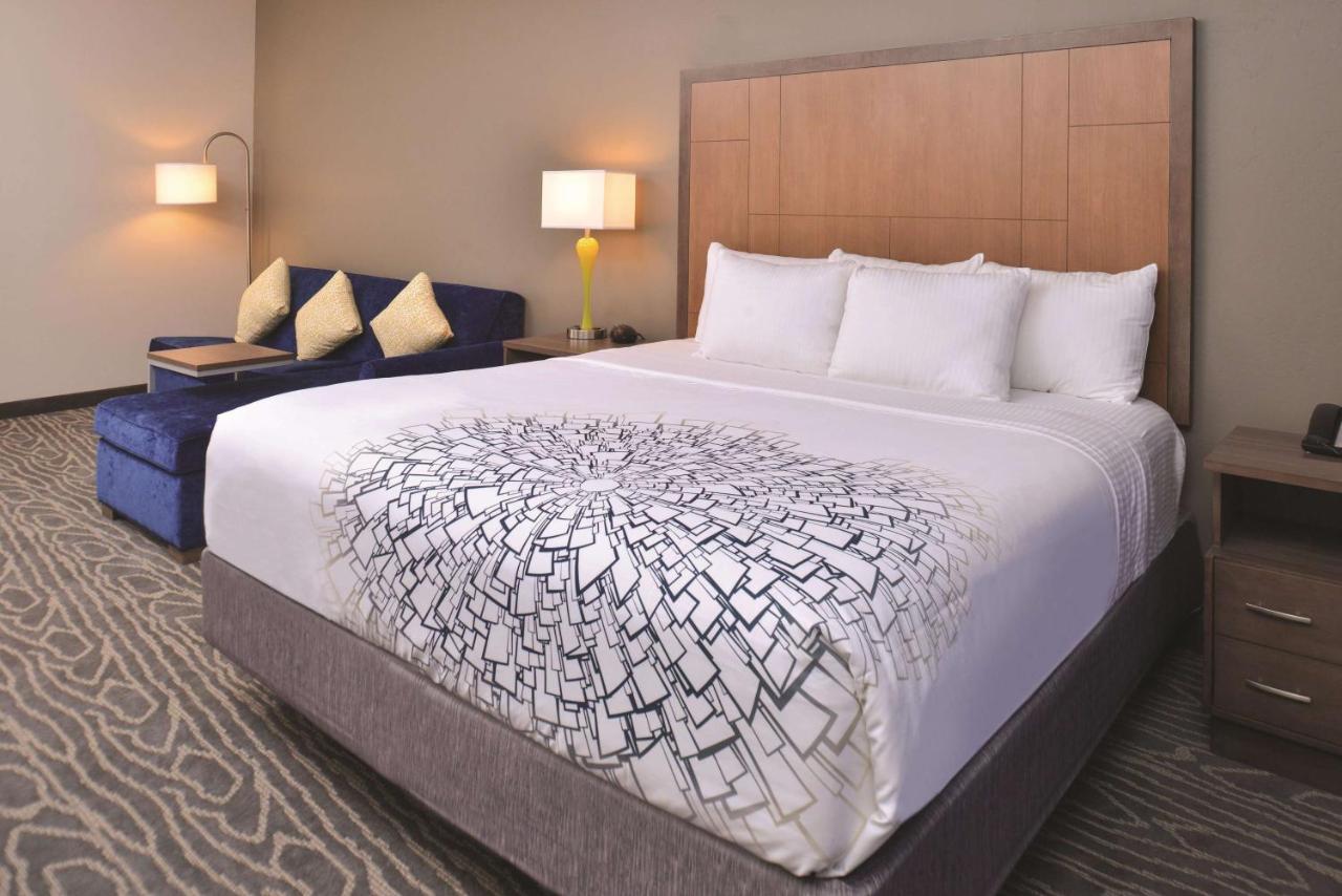 Deluxe King Room - Mobility Access/Non-Smoking at La Quinta Inn & Suites by Wyndham Page at Lake Powell