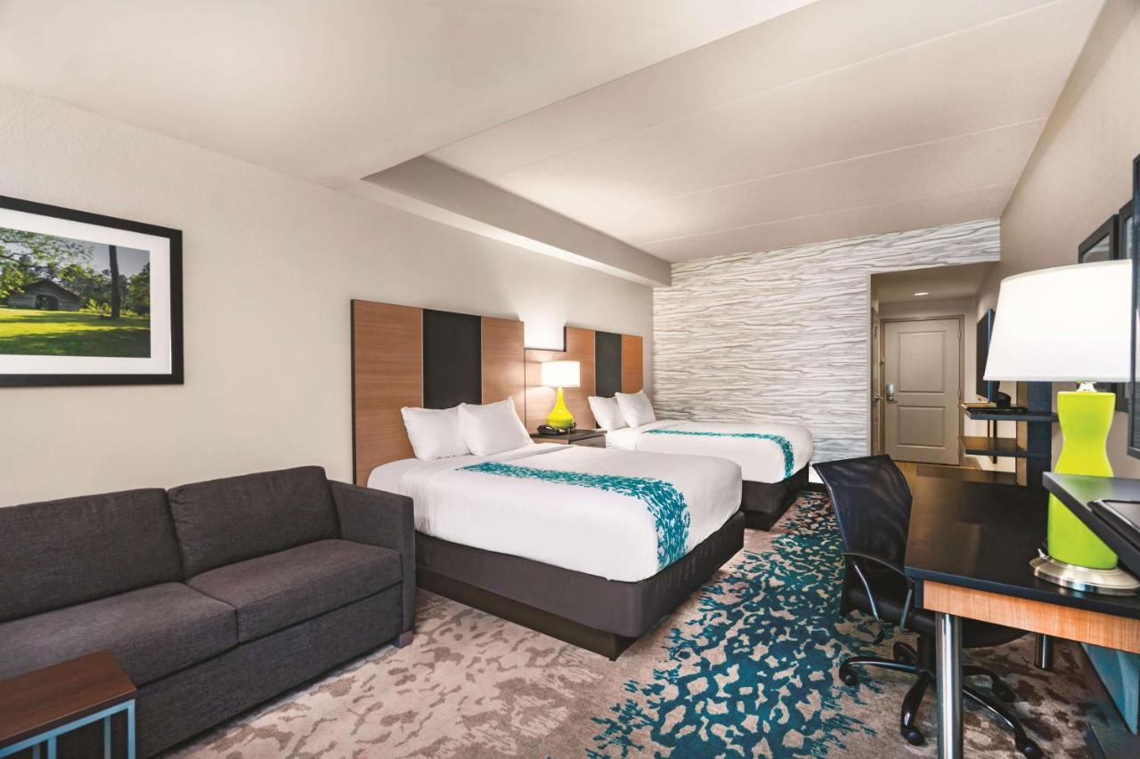 Deluxe Suite with Two Queen Beds - Non-Smoking at La Quinta Inn & Suites by Wyndham Cleveland TN