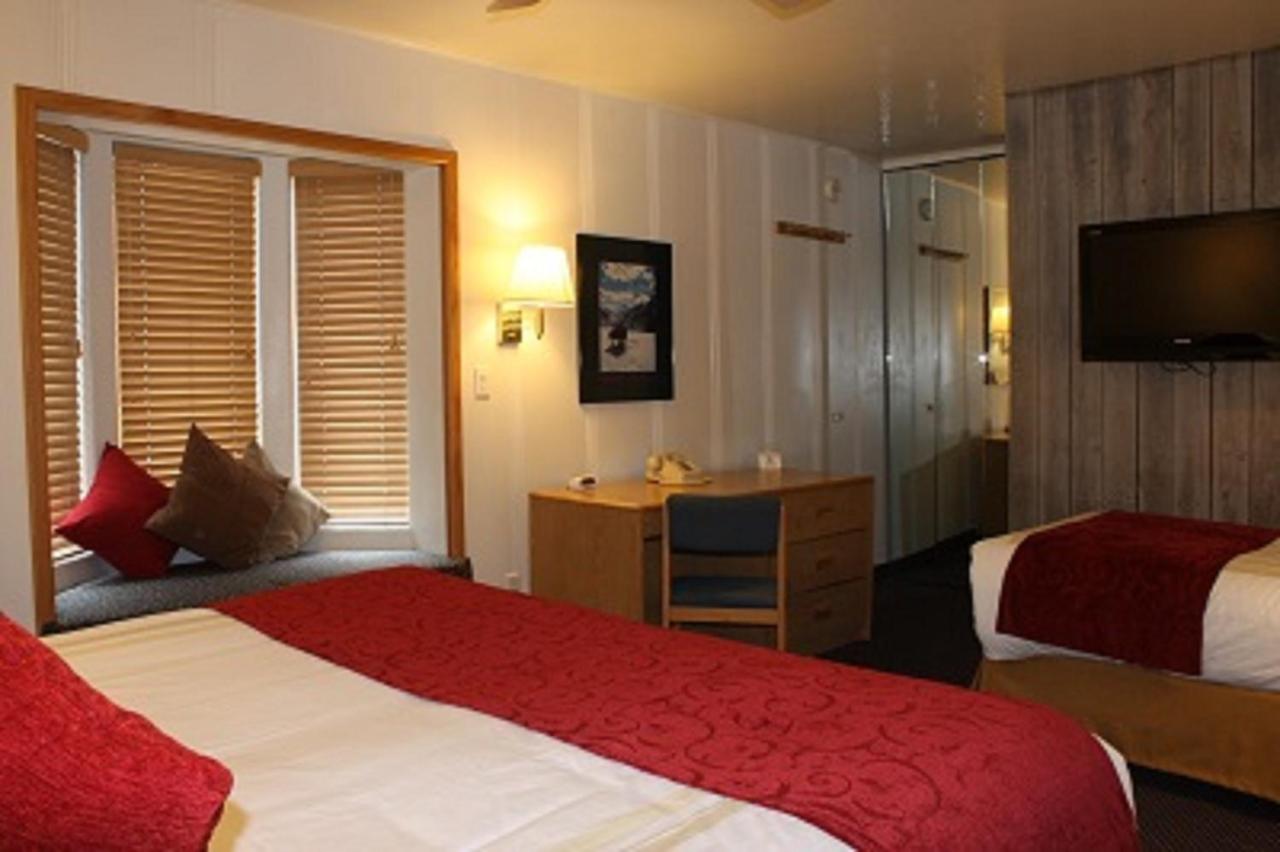Standard Double Room at St. Moritz Lodge & Condominiums