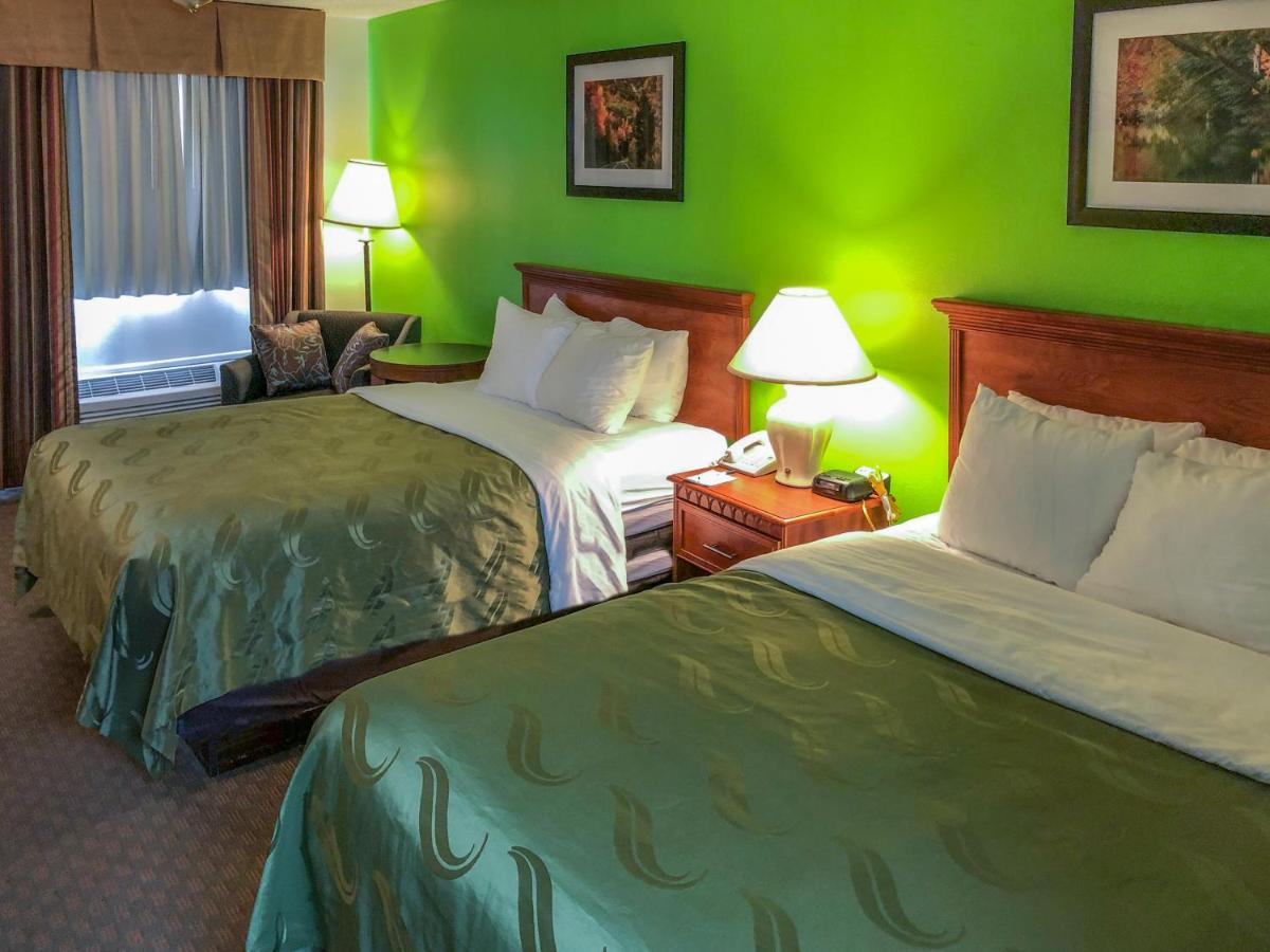 Exterior Queen with Two Queen Beds - Non-Smoking/Pet Friendly at Quality Inn & Suites