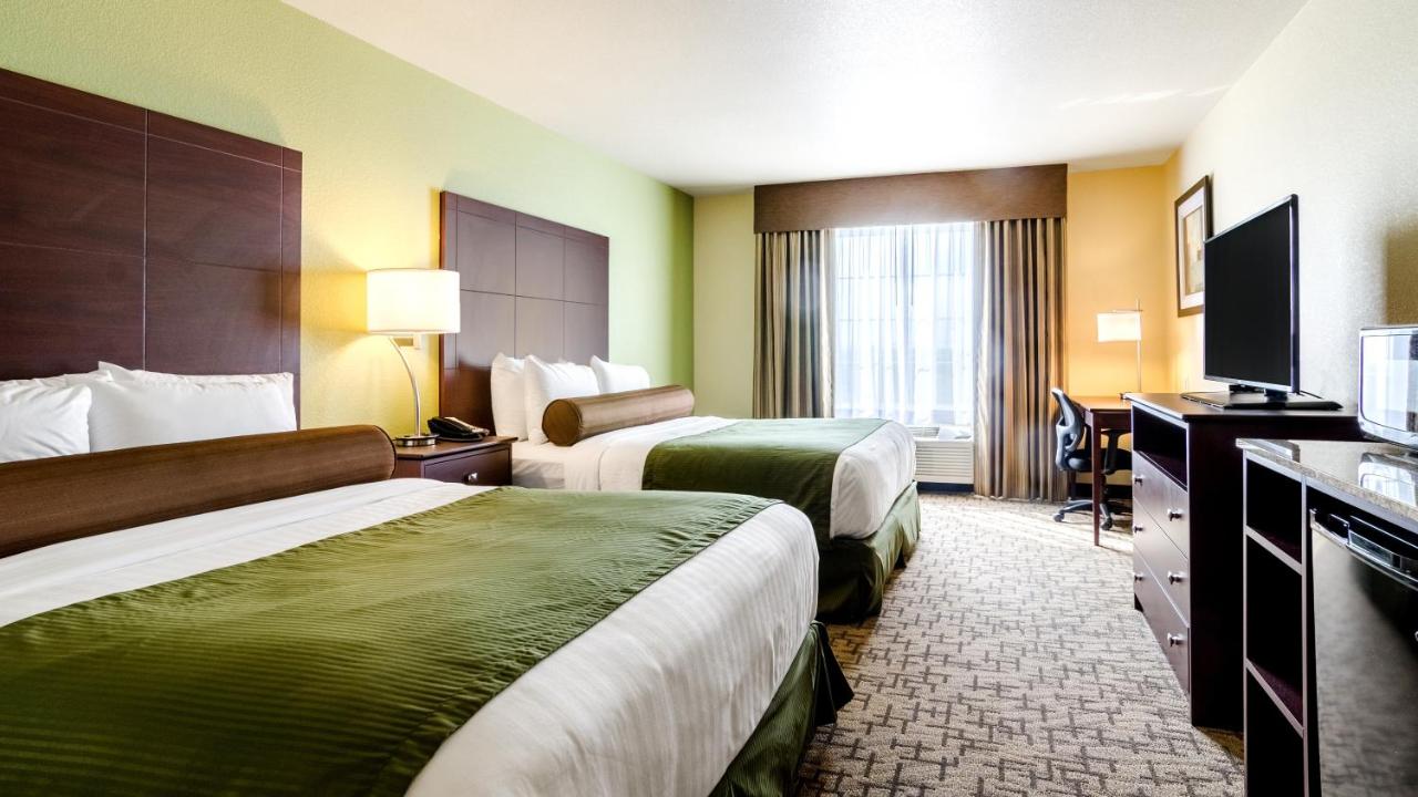 Queen Room - Disability Access at Cobblestone Hotel and Suites Torrington