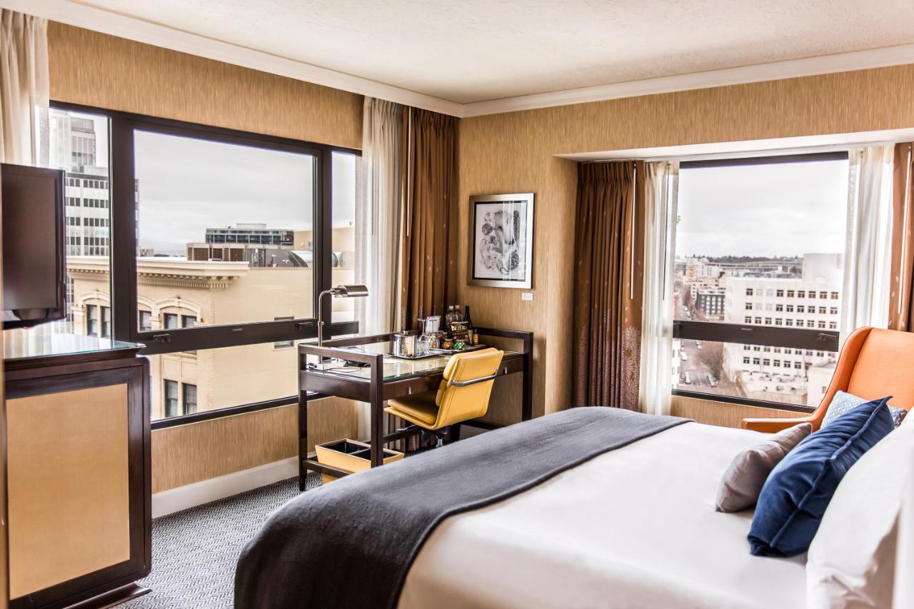 Premium Corner King at Dossier Hotel
