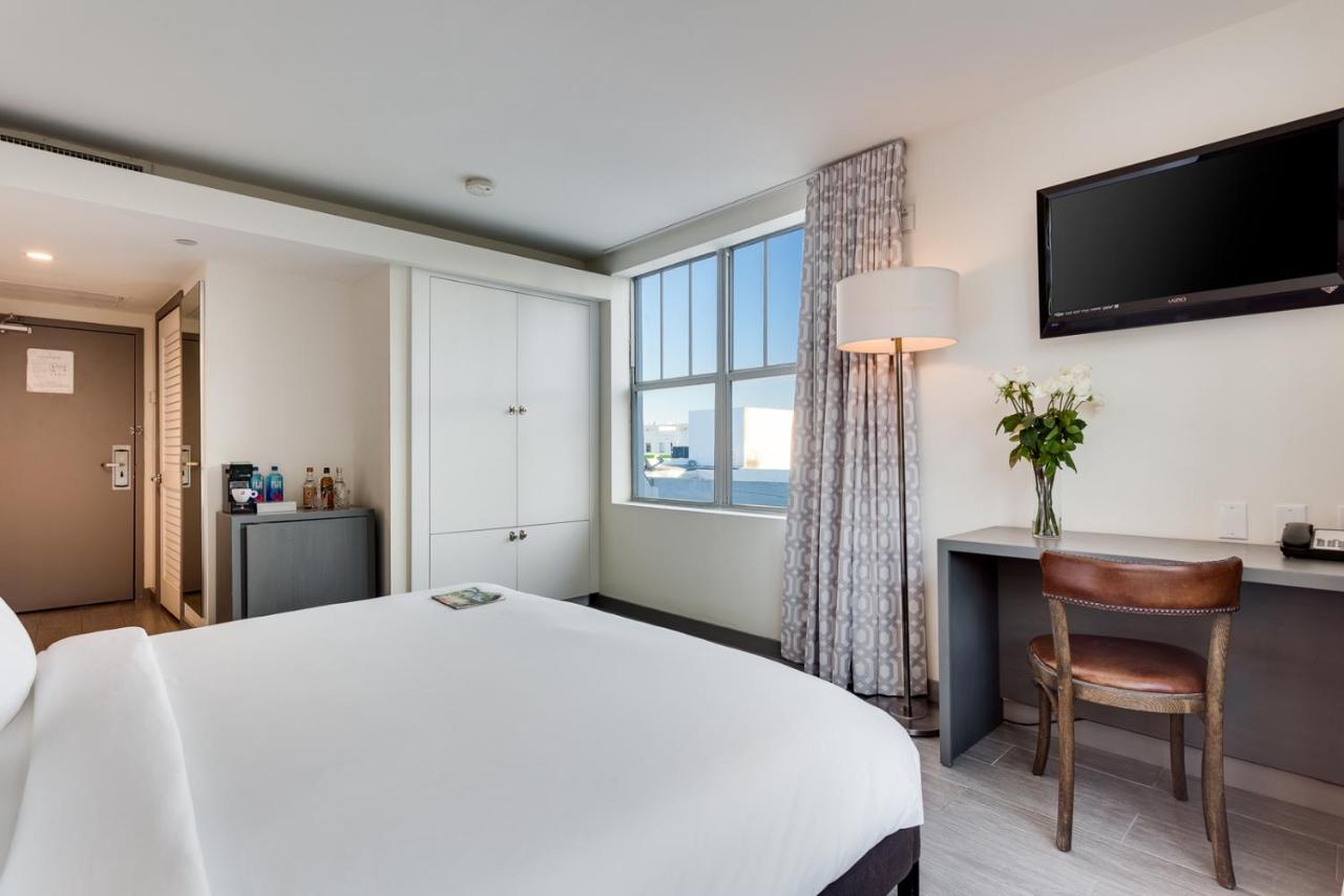 Bedroom King at Clinton Hotel South Beach