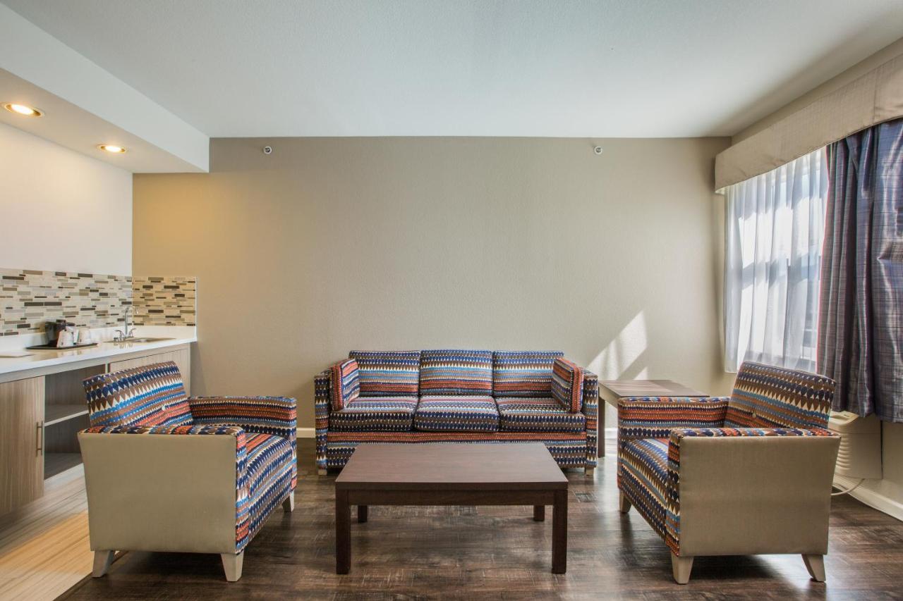 Studio Suite with Two Queen Beds - Non-Smoking at Baymont by Wyndham Albuquerque Airport