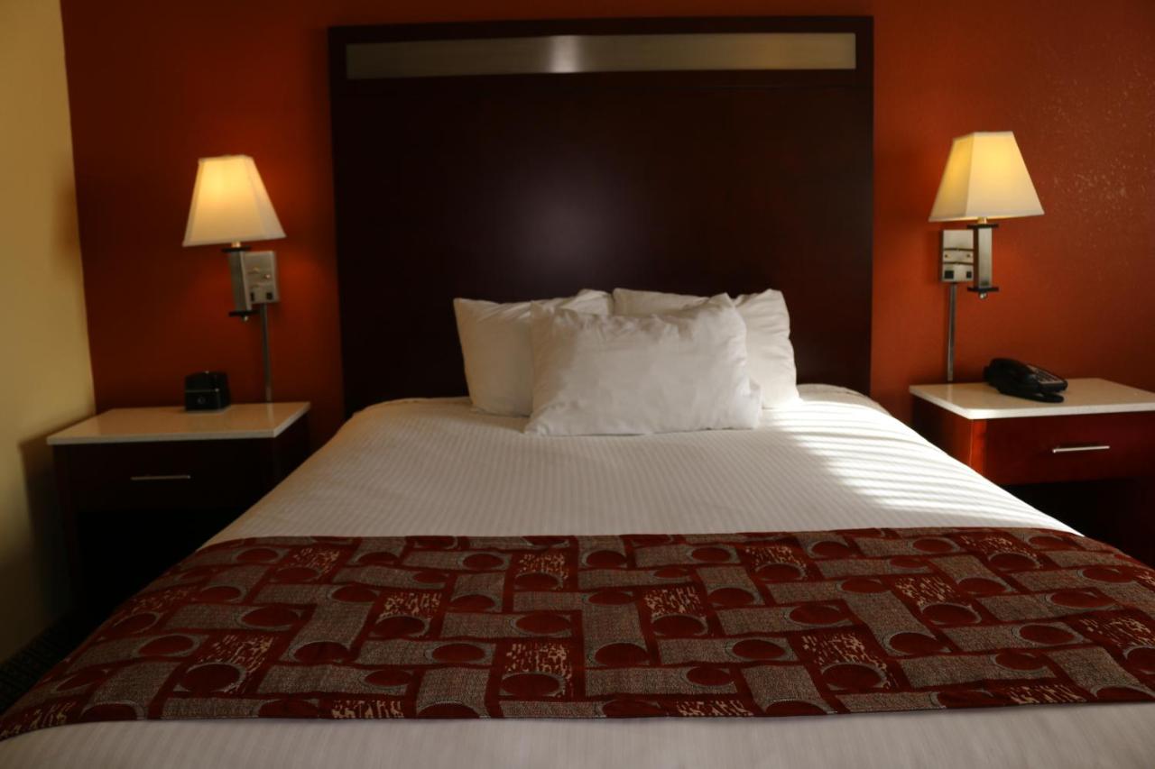 Standard King Room - Smoking at Baymont by Wyndham Washington Court House