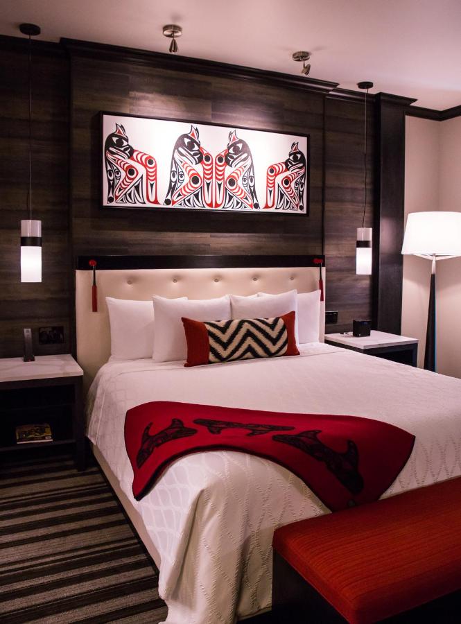Deluxe King Room at Tulalip Resort Casino