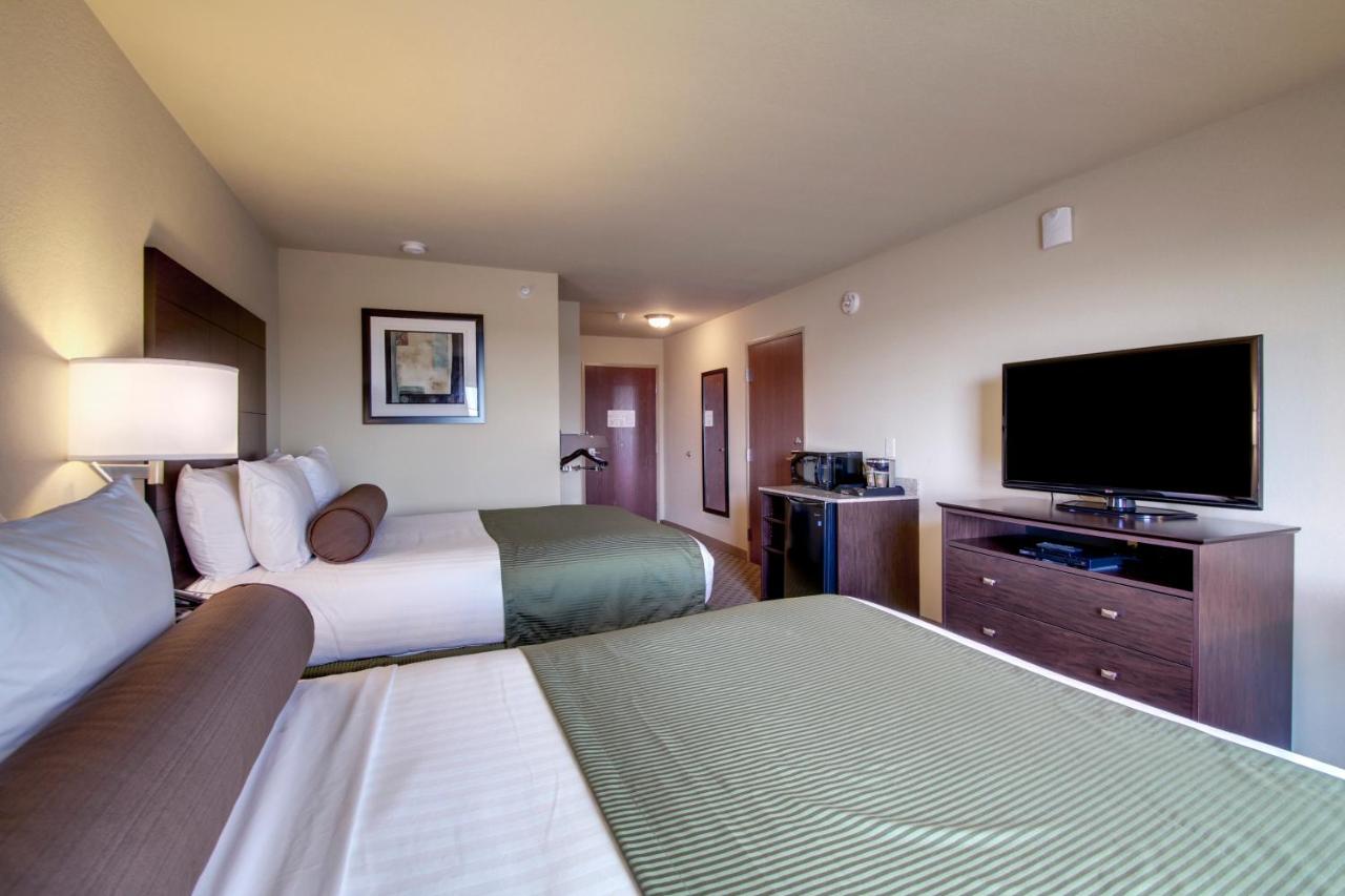 Double Room - Disability Access at Cobblestone Inn & Suites - Brillion