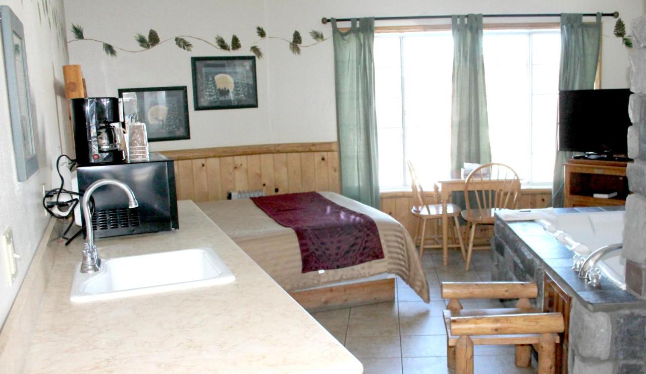 Studio with Spa Bath at Fireside Lodge