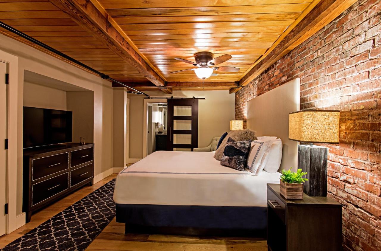 Luxury Two-Bedroom Suite with Terrace at The Restoration