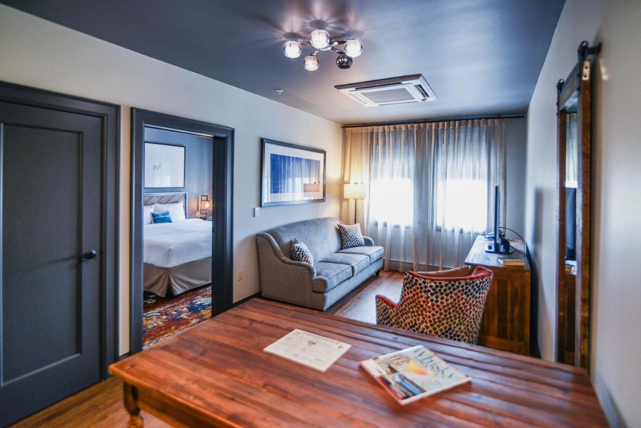 King Suite at The Stella Hotel & Ballroom