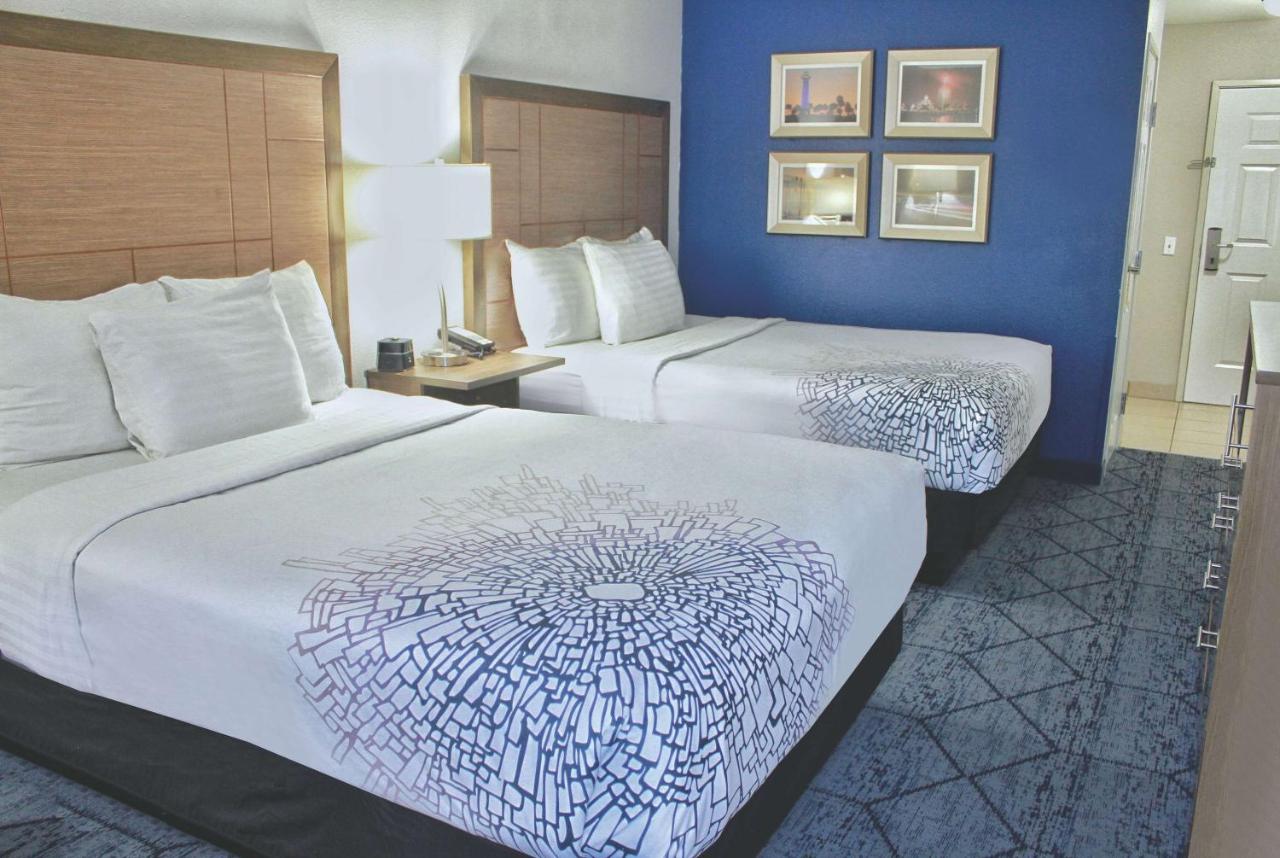 Queen Room with Two Queen Beds and Roll-In Shower - Mobility Accessible/Non-Smoking at La Quinta Inn & Suites by Wyndham NE Long Beach/Cypress