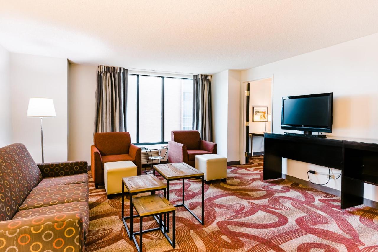 One-Bedroom Suite with Two Queen Beds at Radisson Hotel Denver - Aurora