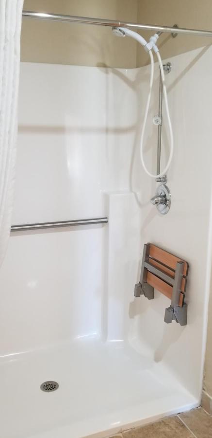 King Room - Disability Access at Cobblestone Inn and Suites - Lake View