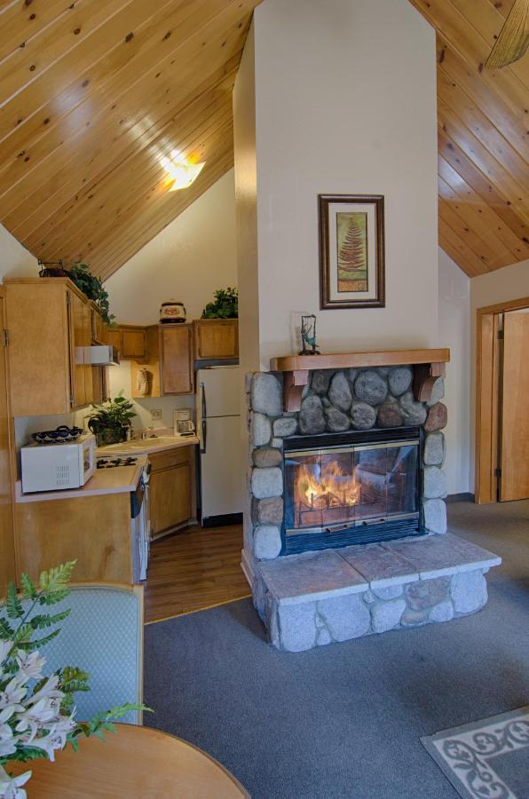 Deluxe King Suite at The North Shore Inn