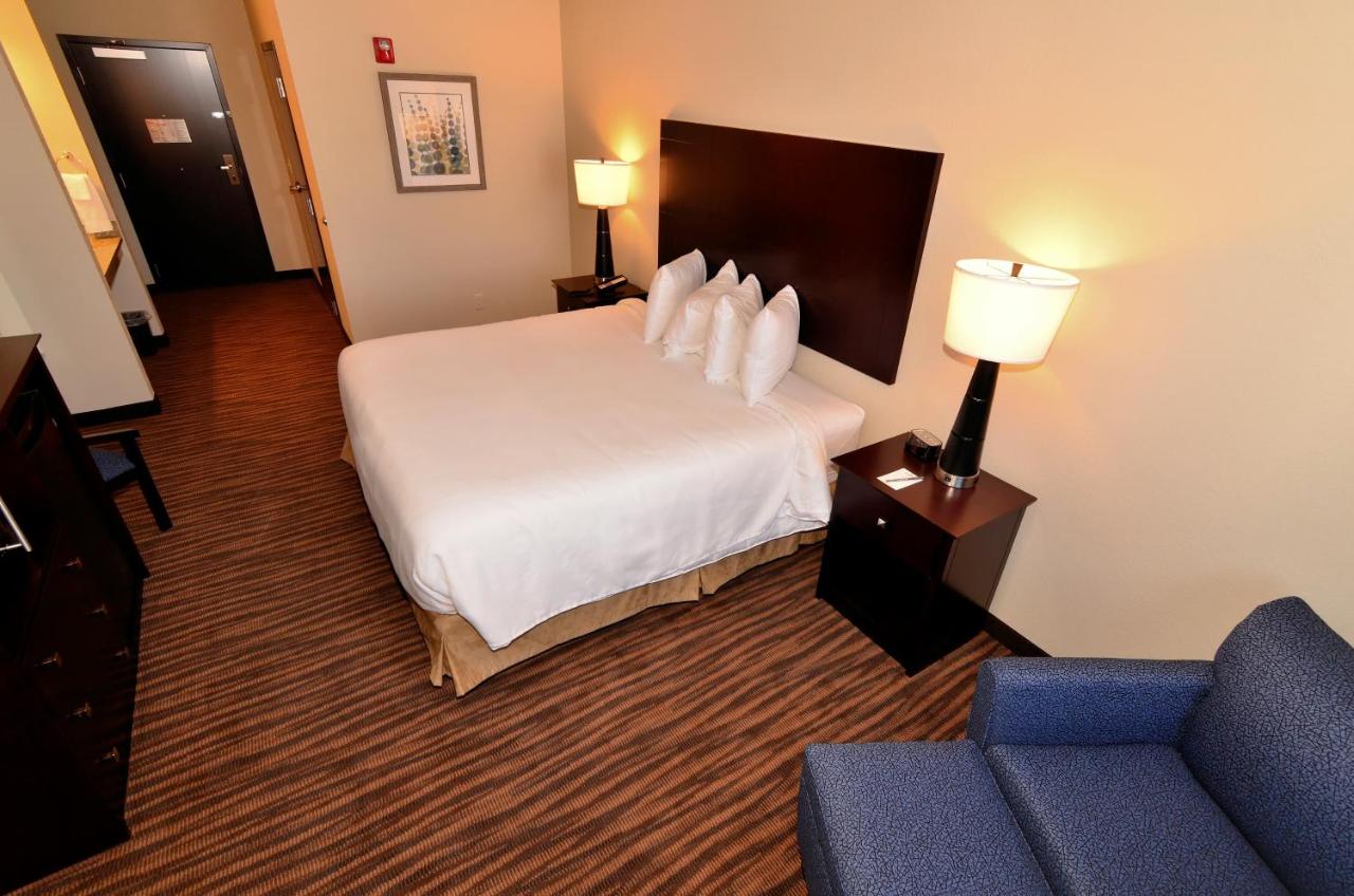 Studio - Disability Access at Cobblestone Inn & Suites - Holstein