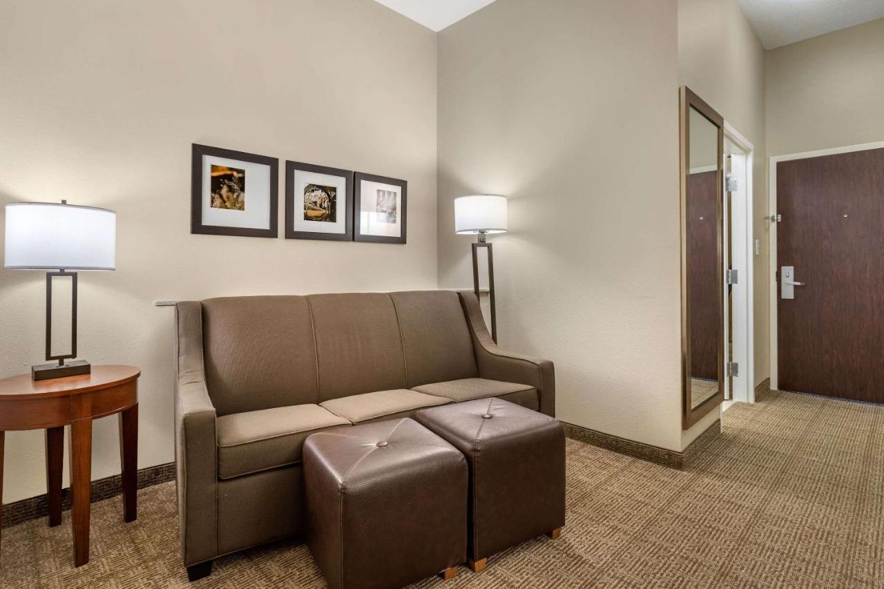 King Suite - Non-Smoking at Comfort Inn & Suites Port Arthur-Port Neches