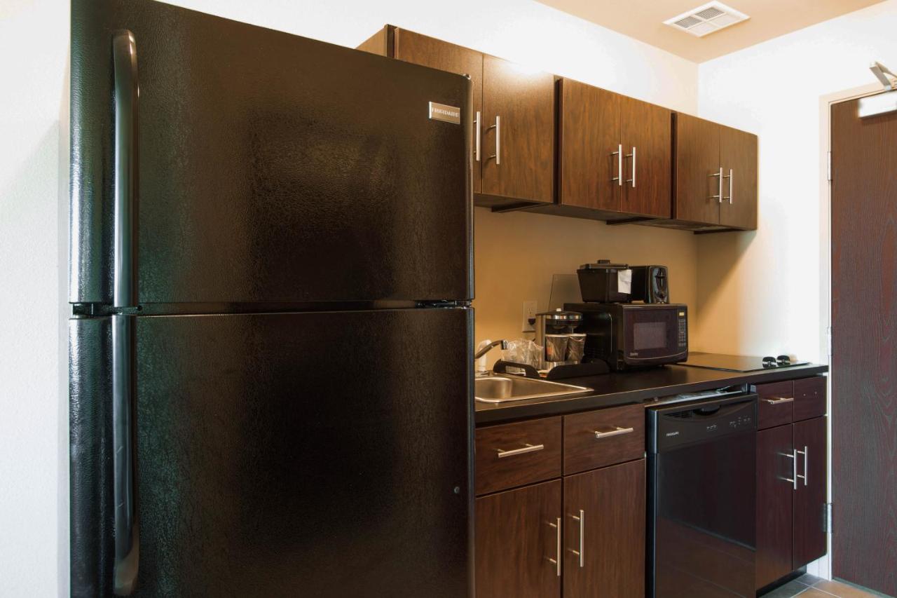 Family Room - Disability Access at Cobblestone Inn & Suites - Eads