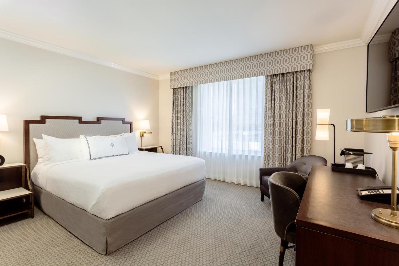 Classic King Room at The Lancaster Hotel