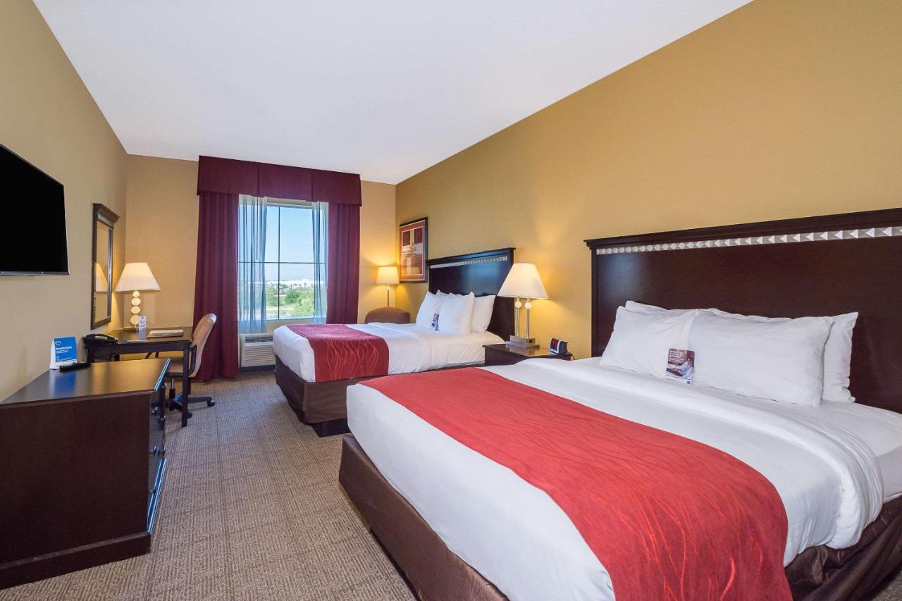 Queen Room with Two Queen Beds - Non-Smoking at Comfort Inn & Suites Maingate South