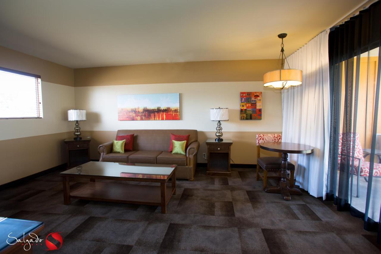 Suite, 2 Double Beds, Living Room, Non-Smoking at Carlton Oaks Lodge, an Ascend Collection Hotel