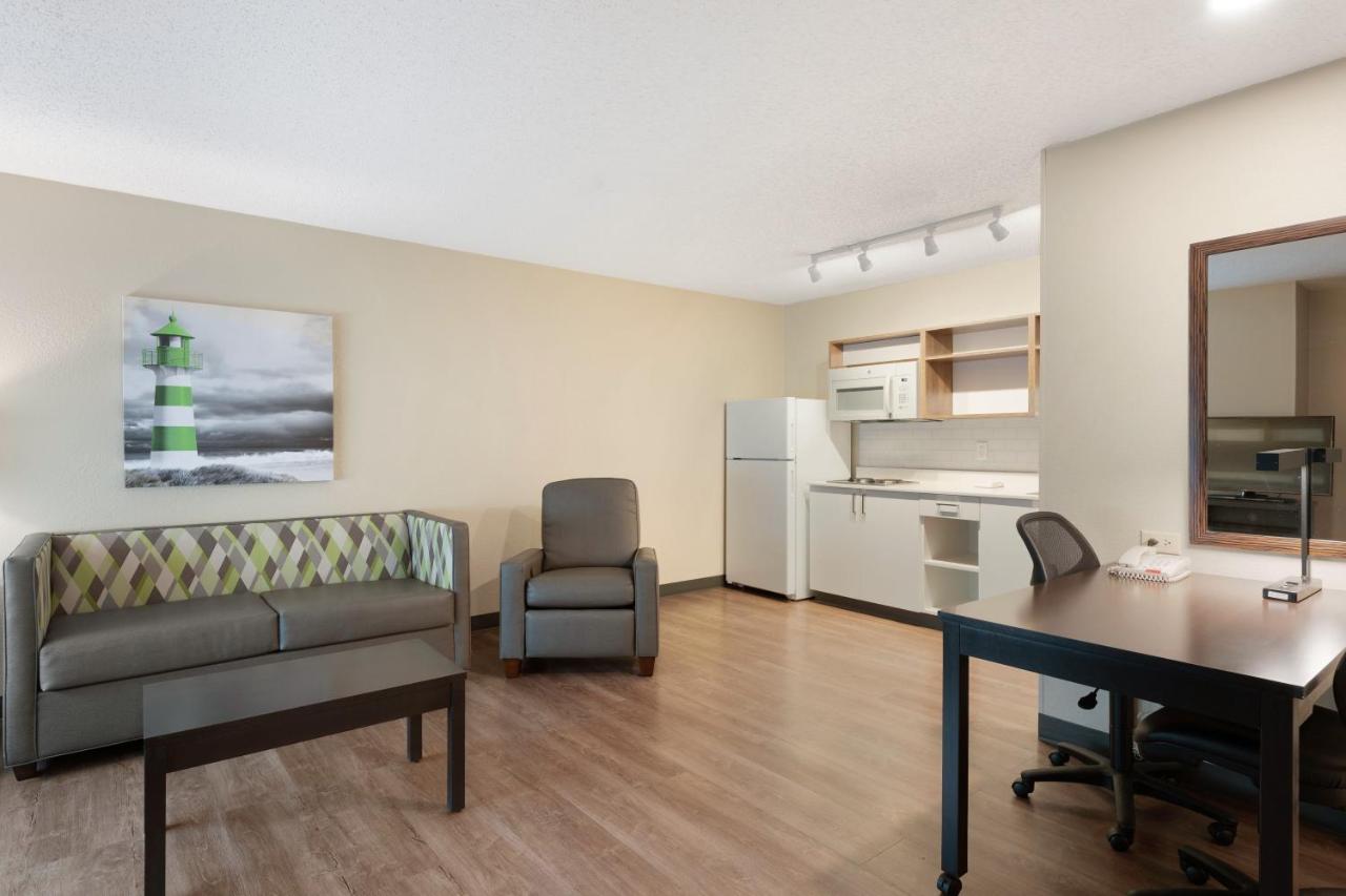 One Bedroom Suite with Two Double Beds - Non-Smoking at Extended Stay America Premier Suites Charlotte Pineville Mat
