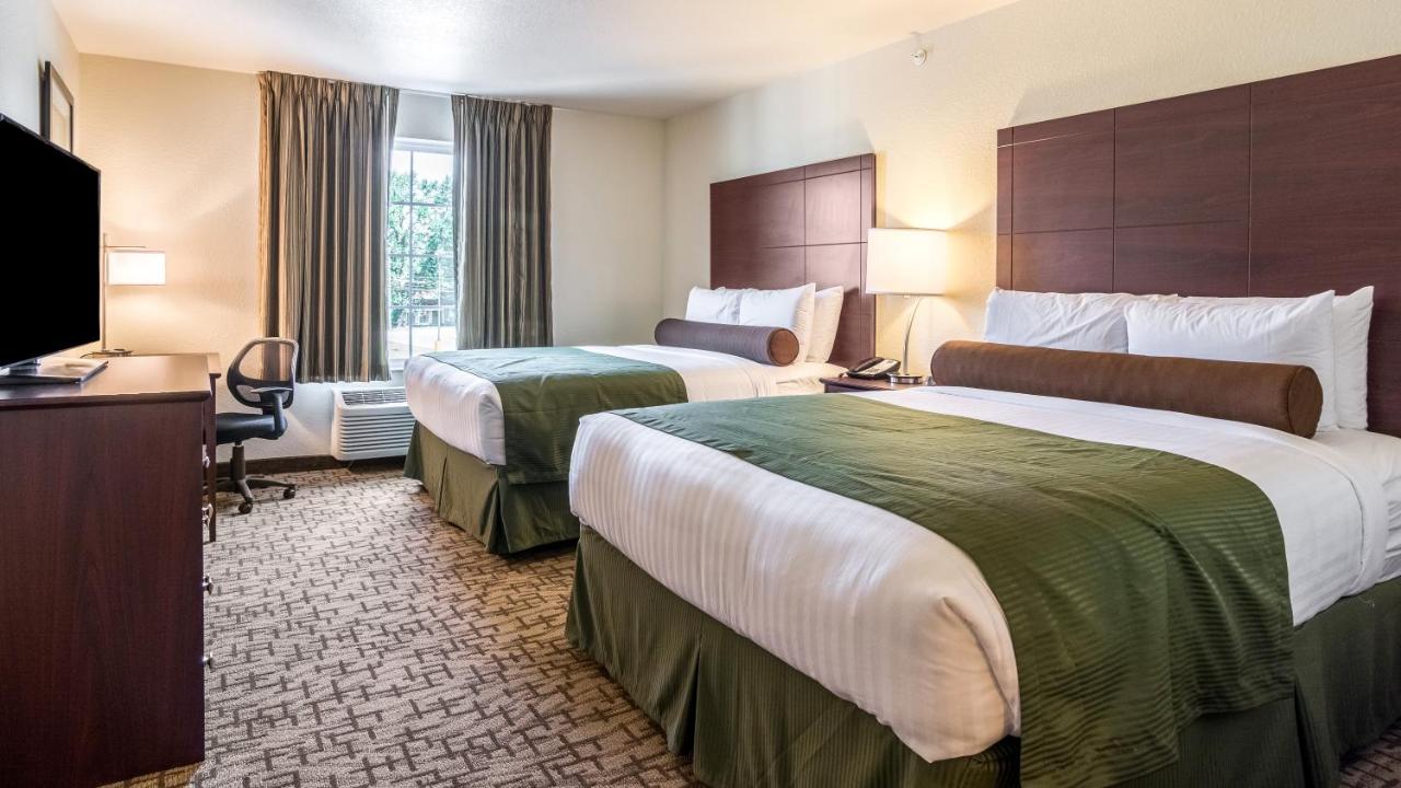 Deluxe Double Room at Cobblestone Hotel & Suites - Greenville